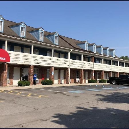 Travelodge By Wyndham Canton-Livonia Area, Mi Bagian luar foto