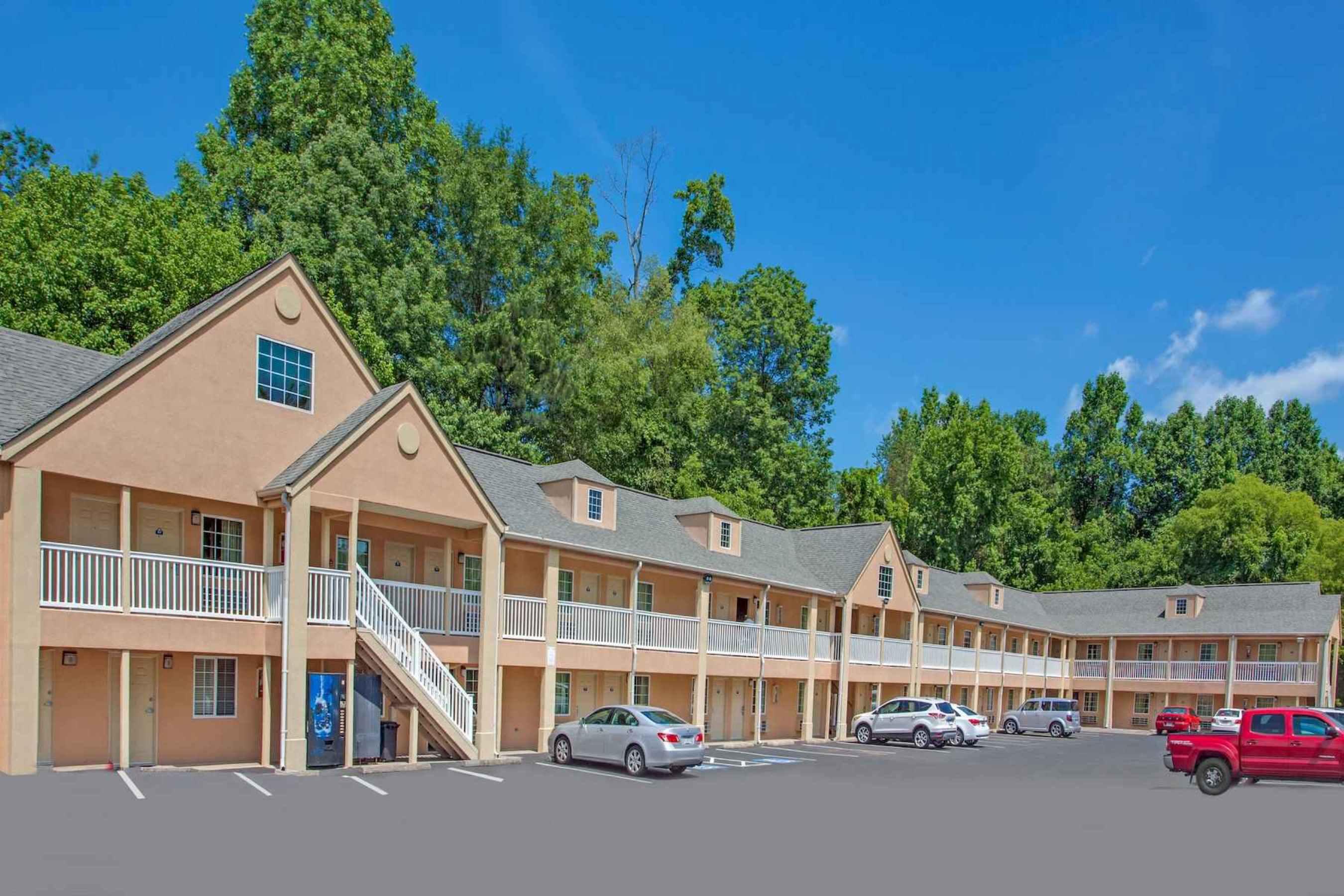 Travelodge By Wyndham Canton-Livonia Area, Mi Bagian luar foto