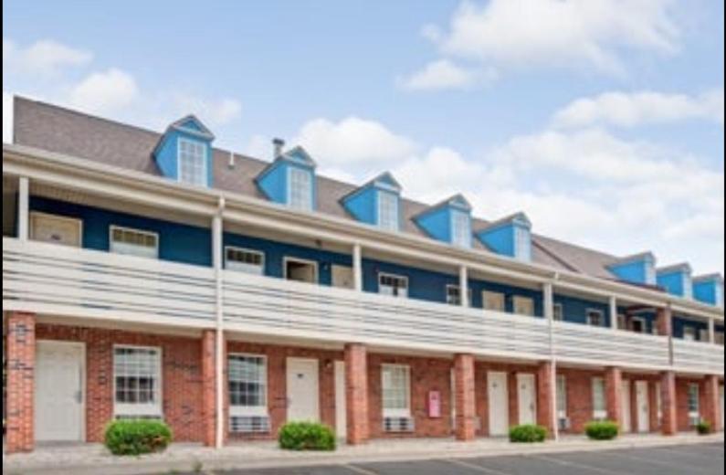 Travelodge By Wyndham Canton-Livonia Area, Mi Bagian luar foto